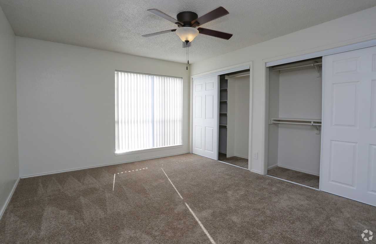 EAST POINT - Photo 6 of 7