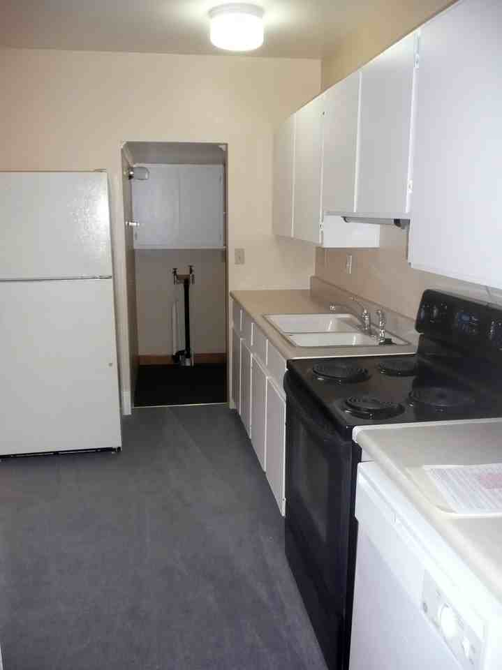 1302 S Overland Tr - Photo 5 of 13