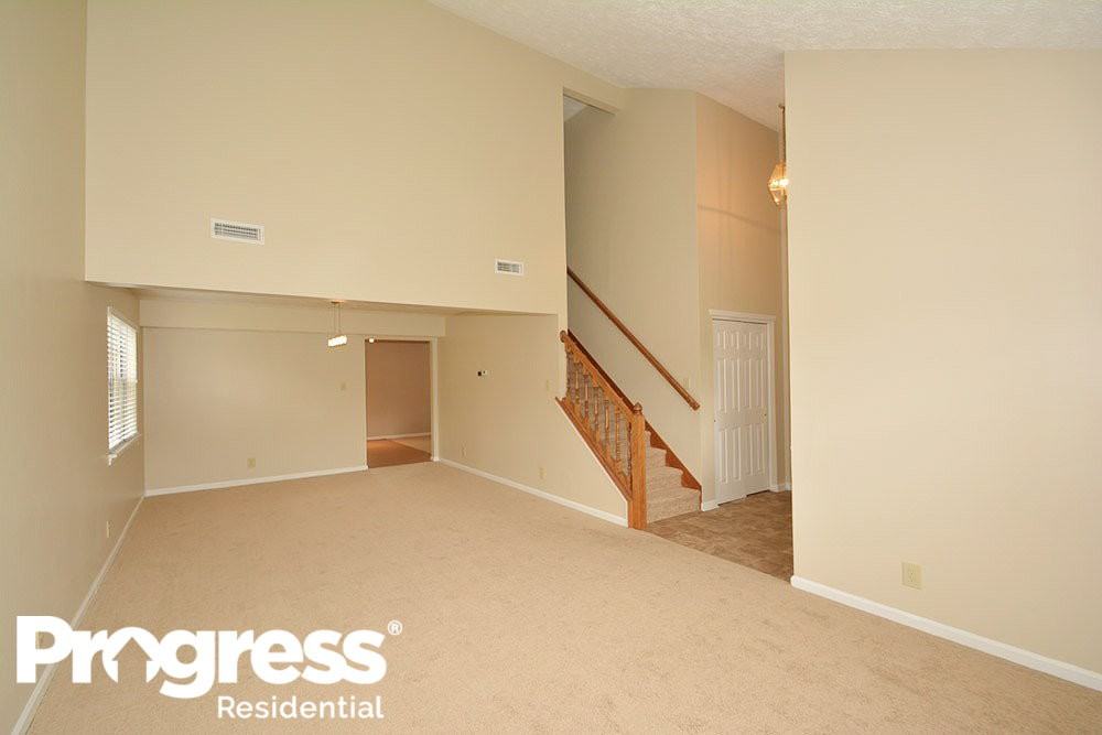 7733 Maradona Dr S - Photo 3 of 31