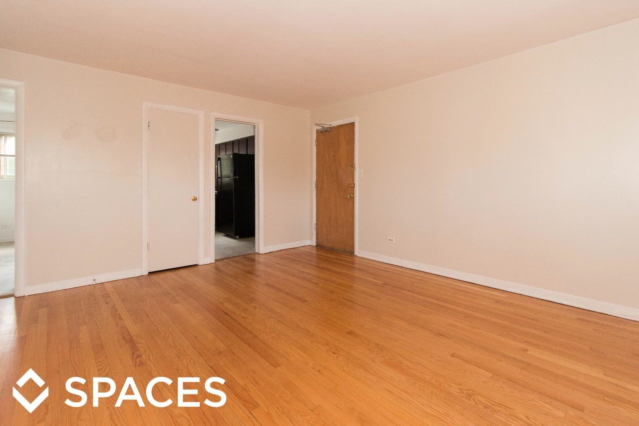 1822 Monroe St #1E - Photo 2 of 11