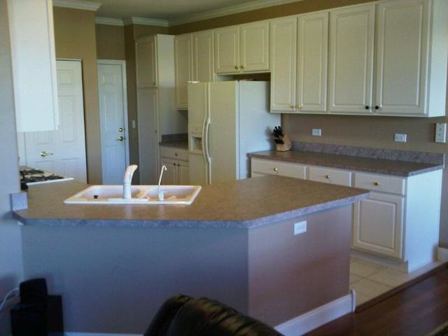 2552 Lorraine - Photo 2 of 12