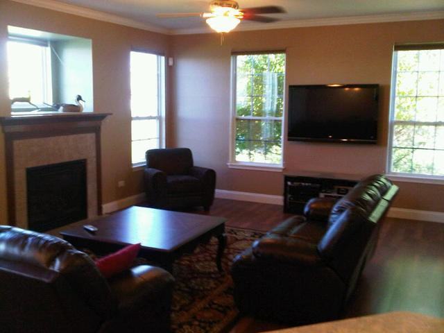 2552 Lorraine - Photo 3 of 12