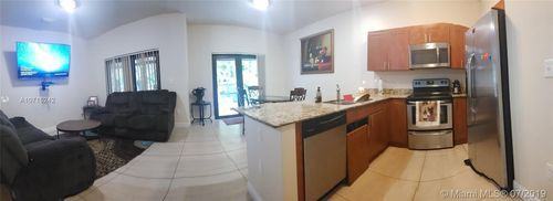 660 West 23rd Street - Photo 2 of 8