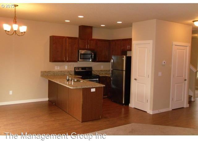 2543-2545 NW Magnolia Street - Photo 2 of 11