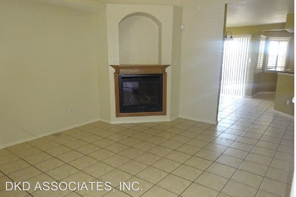 1236 Olga Mapula - Photo 3 of 26