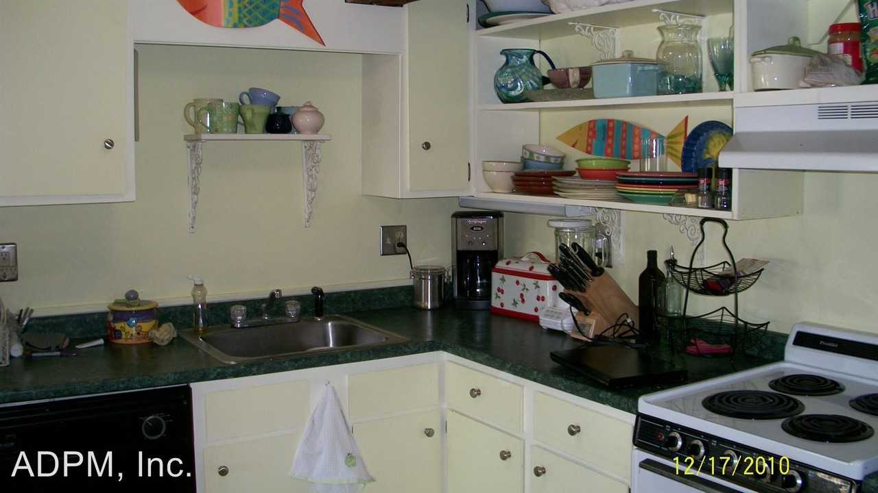 182 Merrimac St. - Photo 3 of 6