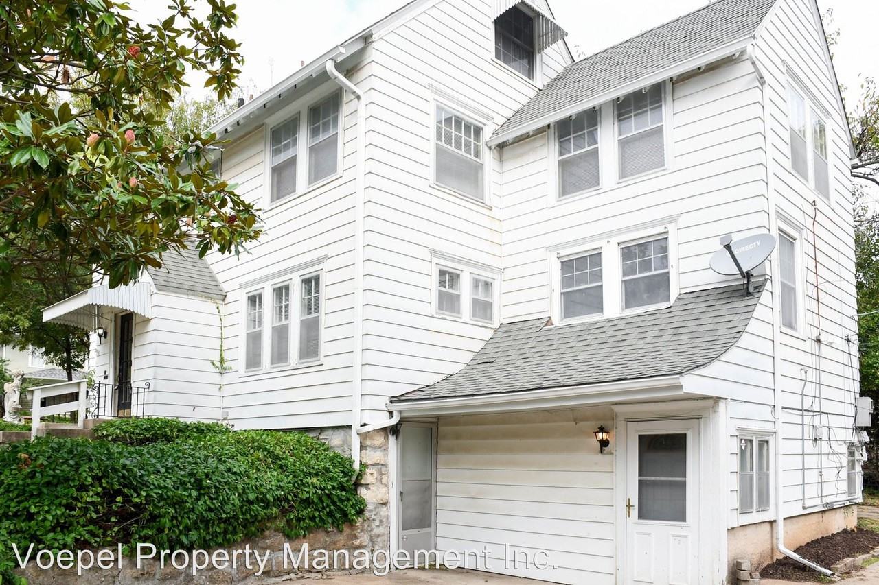 200 E 51st Terr. - Photo 3 of 15