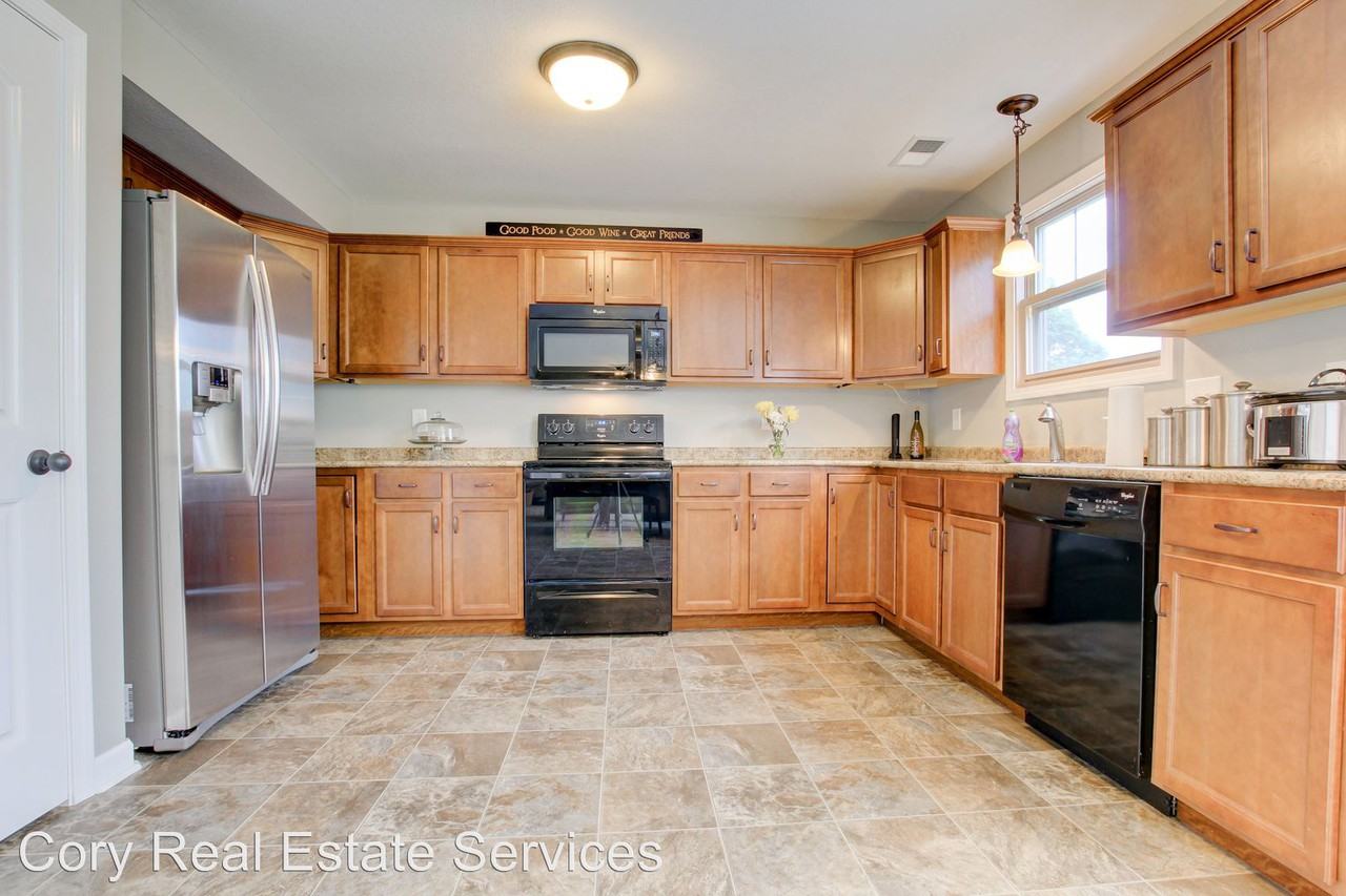 220 E. Johnson Cir - Photo 3 of 14