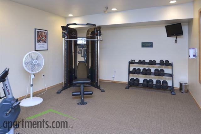 Colonial Court - Photo 3 of 22