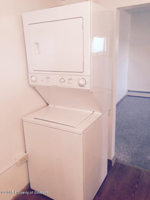 189 E 6th Street - Photo 3 of 7