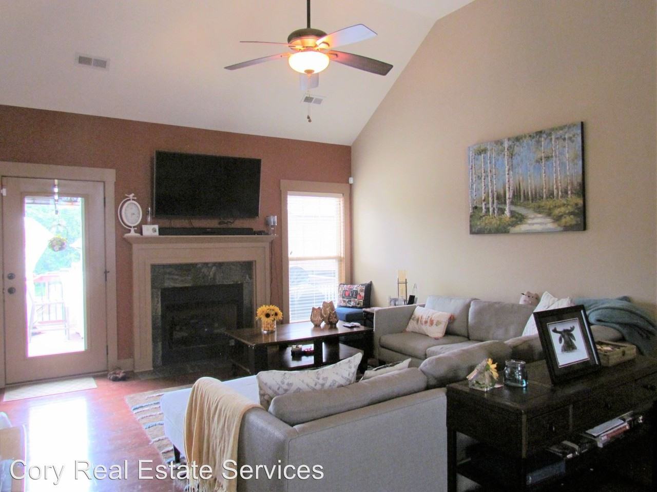 1012 Cedarmont - Photo 2 of 16