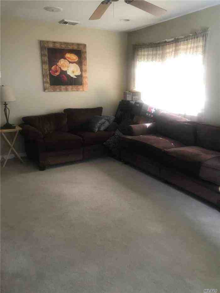 15 Locust St - Photo 2 of 5