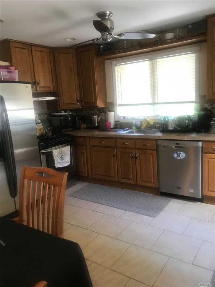 15 Locust St - Photo 3 of 5