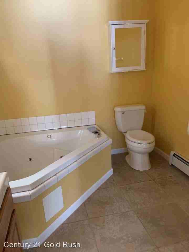 3360 Liberty Ct - Photo 2 of 21