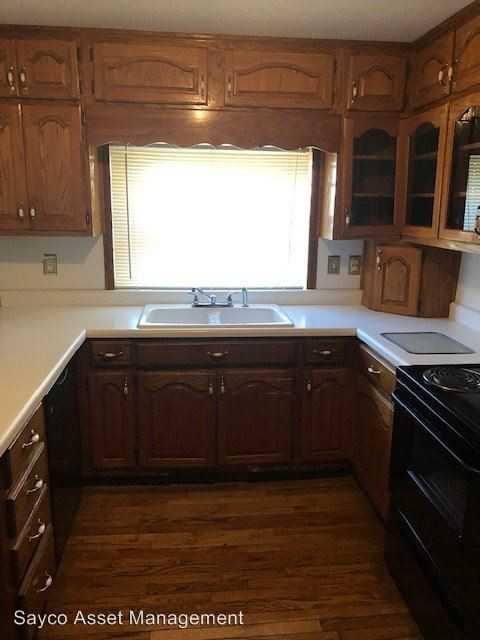 1369 Prosch Ave - Photo 3 of 22