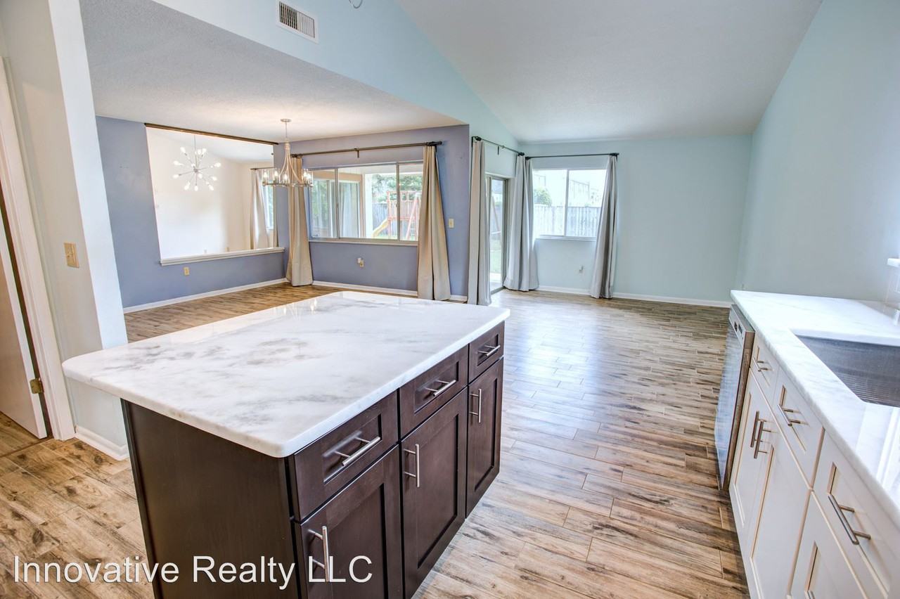 1116 Fairway Drive - Photo 3 of 17