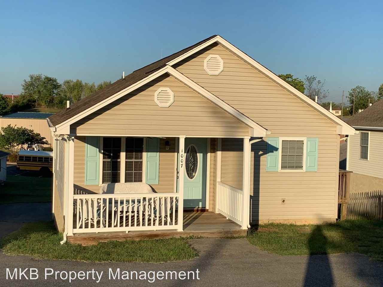 1007 Vinyard Rd, Vinton, VA 24179 3 bedroom House Rental Zumper