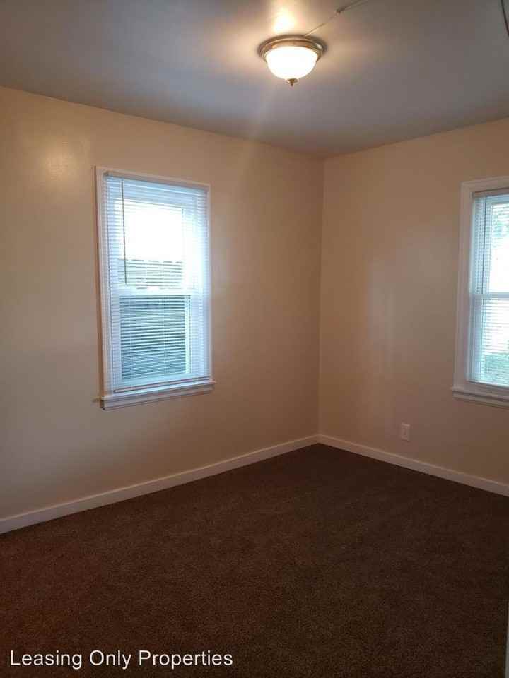 6720 12th Avenue - Photo 3 of 18