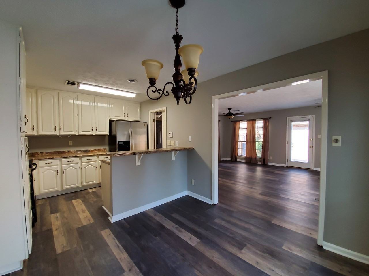 3256 Gatsby Ln - Photo 2 of 11