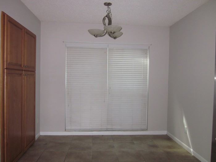 16413 Bonneville Dr - Photo 3 of 15