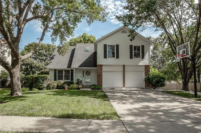 15700 Horton Lane - Photo 2 of 24