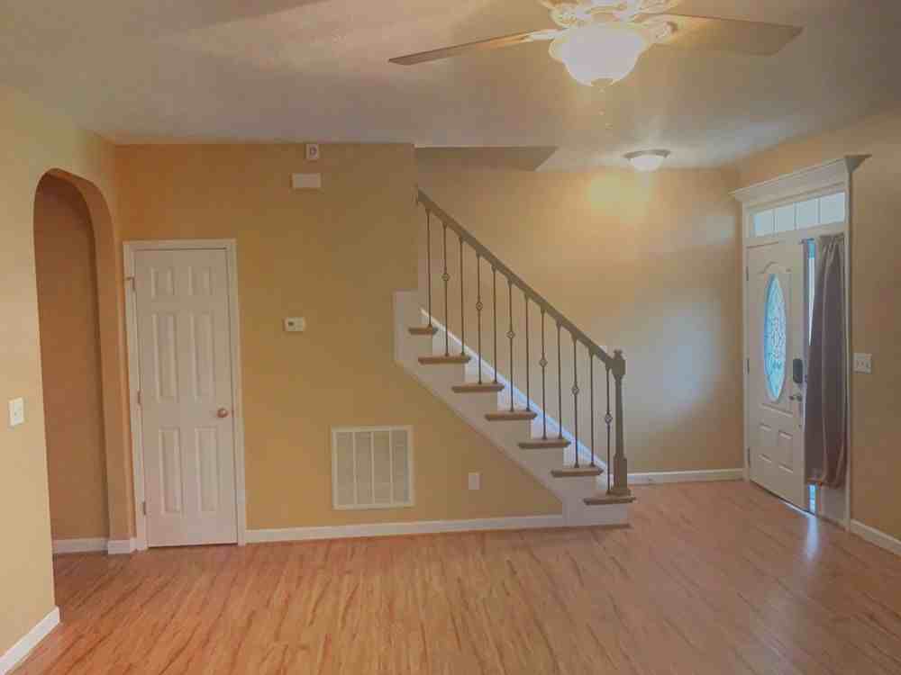 3912 Barclay Way - Photo 3 of 17