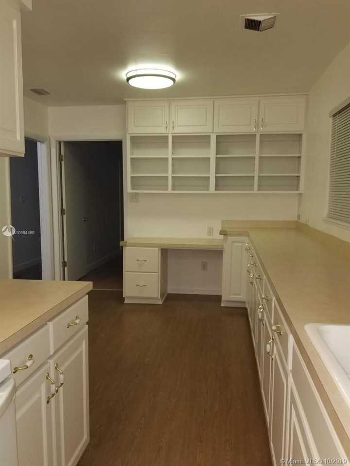 1211 Sw Pine Ave Unit 0 #0 - Photo 2 of 20