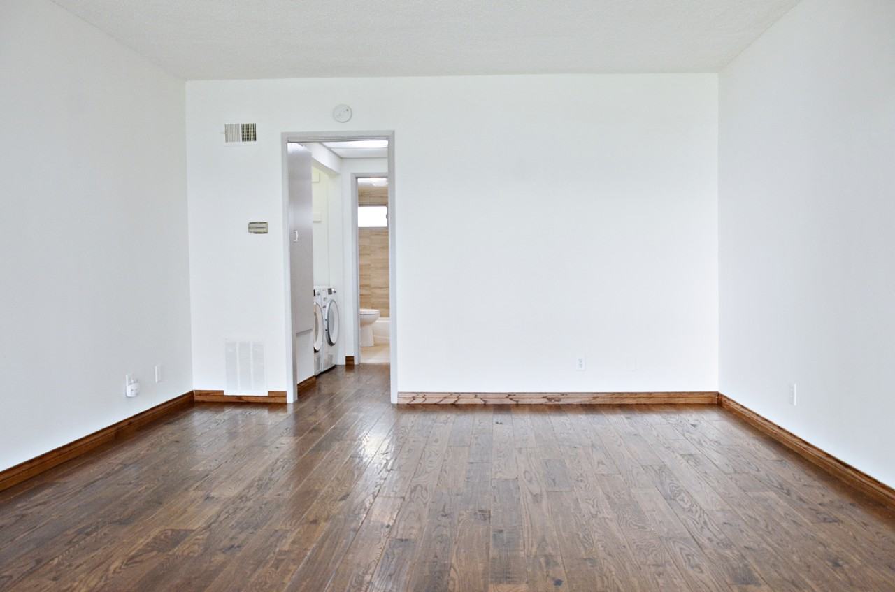 Fullerton Pines - Photo 3 of 20