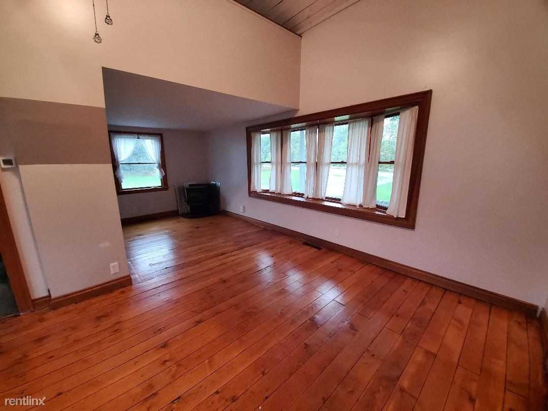 925 Flat River Dr Se - Photo 3 of 16