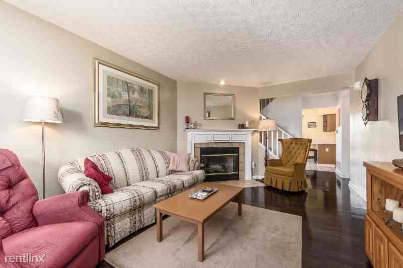 902 Charleston Way Dr 20e - Photo 2 of 31