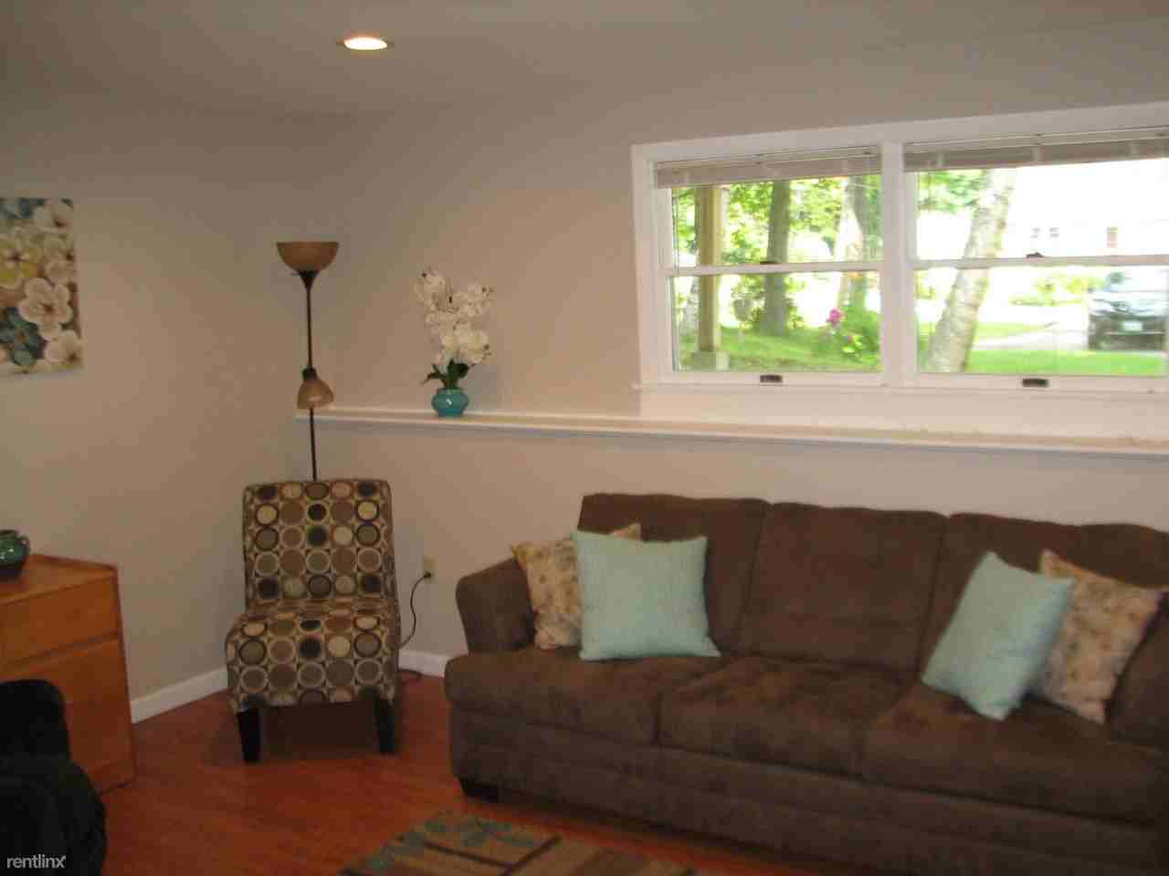236 Sewall Street 3 - Photo 3 of 15