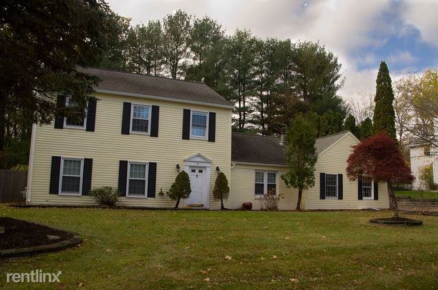 14 Montgomery Way - Photo 2 of 11