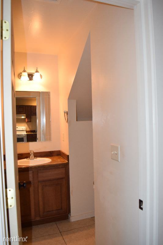 606 Minnesota St 3 - Photo 3 of 13