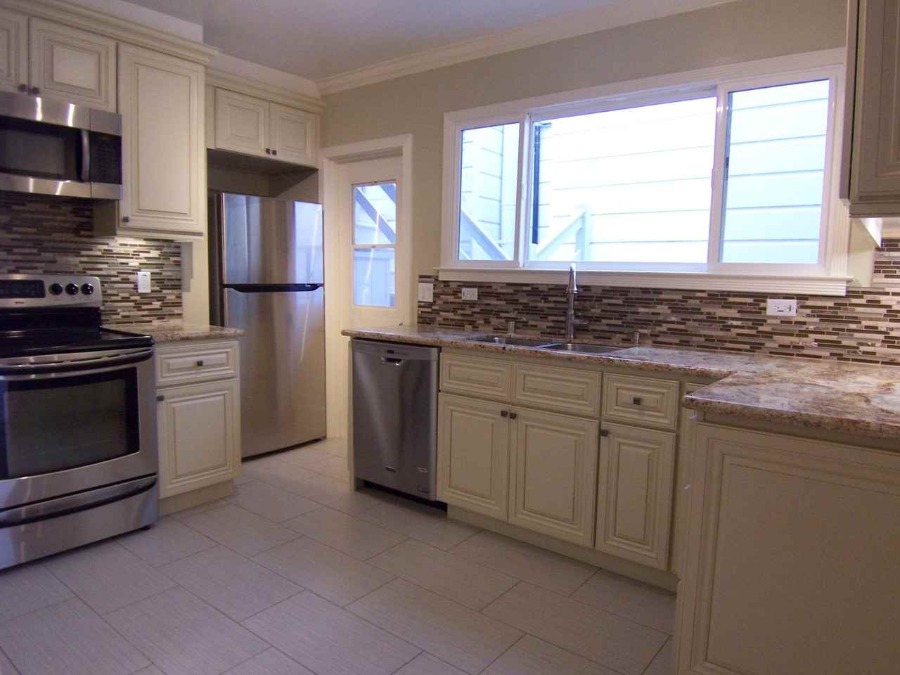 2139 North Point St - Photo 3 of 6