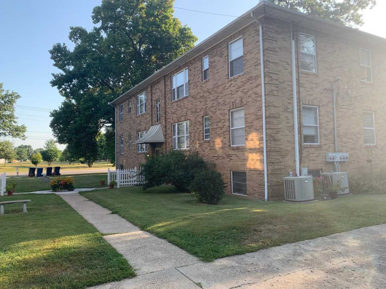 3369 Wabash Ave - Photo 2 of 17