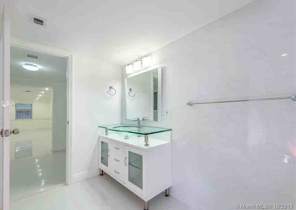 931 NE 140 Street - Photo 2 of 6