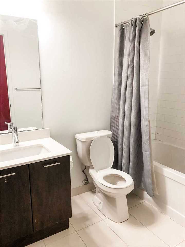 169 Fort York Blvd #210 - Photo 3 of 5