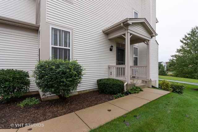 327 Fairmont - Photo 3 of 19