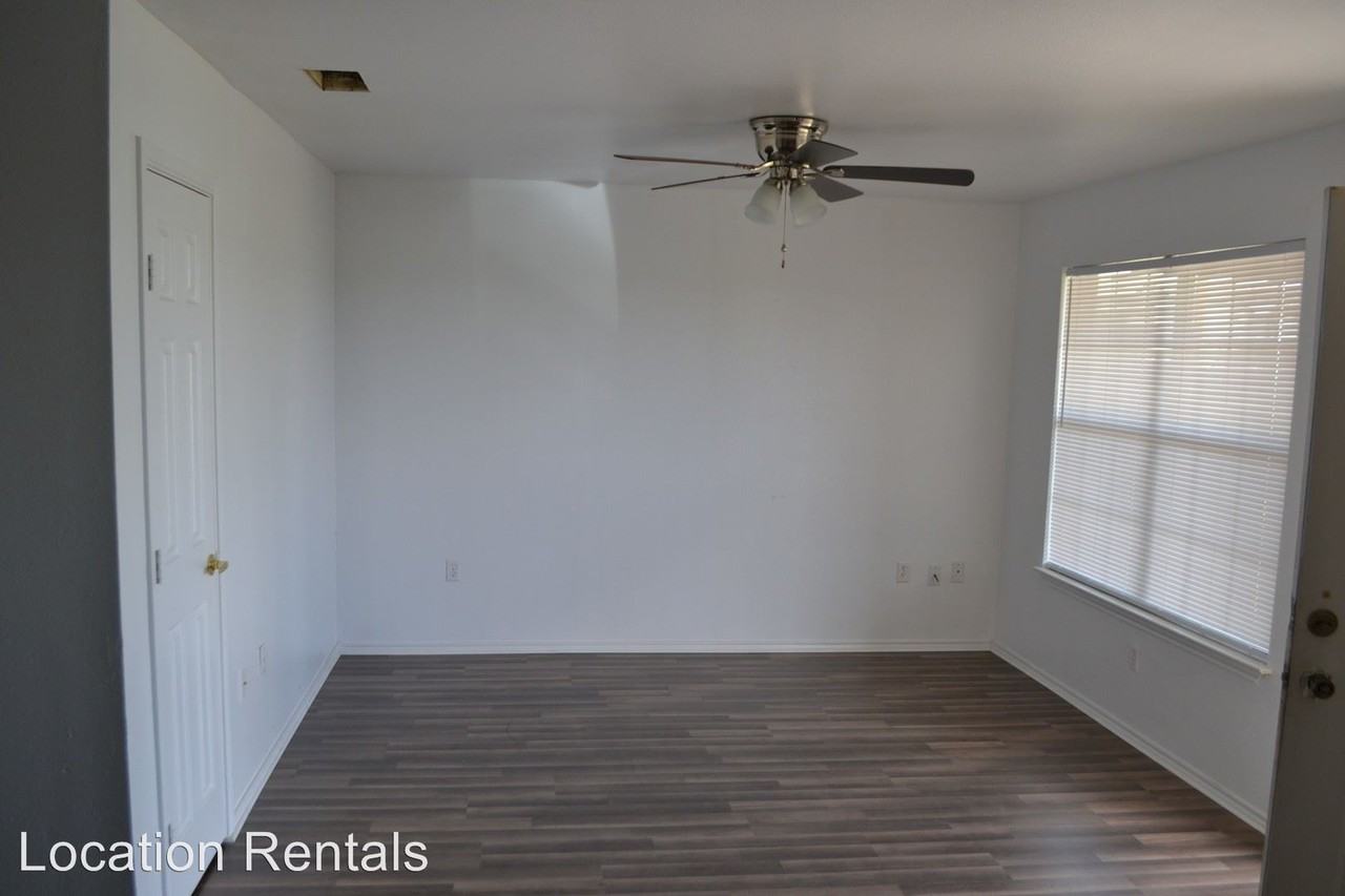 227 N Westside Avenue - Photo 2 of 12