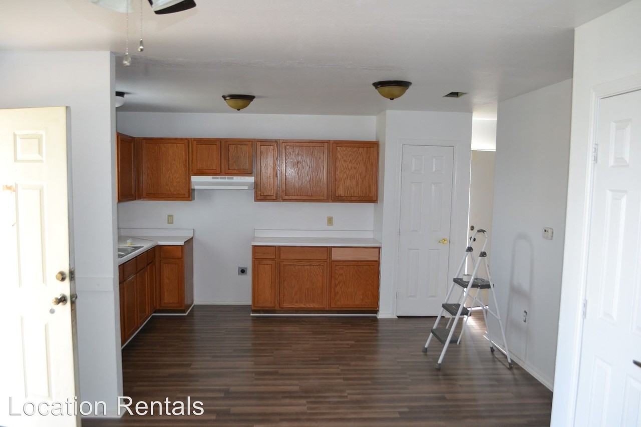 227 N Westside Avenue - Photo 3 of 12