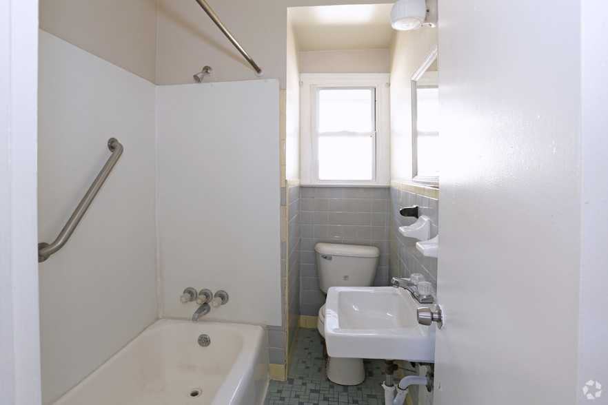 1055 Neville Avenue - Photo 3 of 20