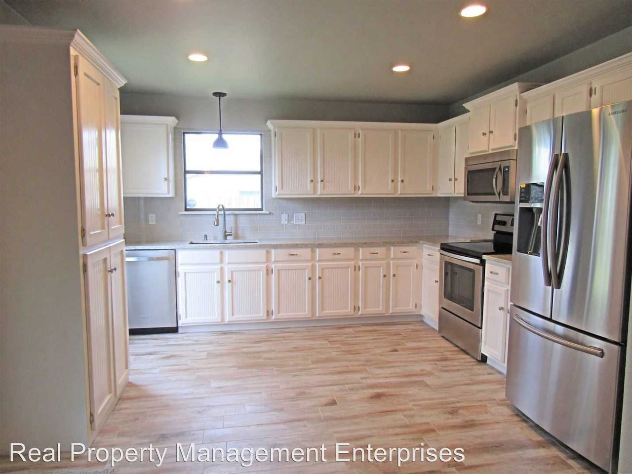 8100 Crestline Terr - Photo 2 of 22