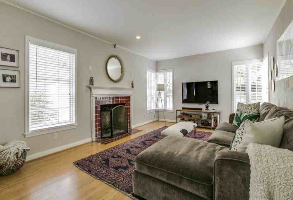 1523 Oak Knoll Street - Photo 3 of 20