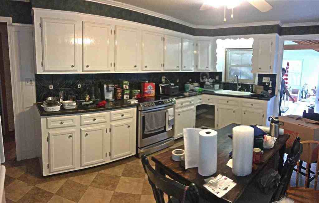 75 West Spring St. - Photo 2 of 22