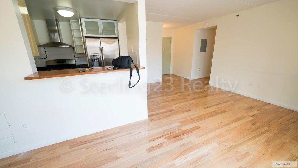 8820 88-20 Parsons Boulevard #2D - Photo 2 of 14