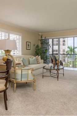 2170 Gulf Shore Boulevard North - Photo 2 of 12