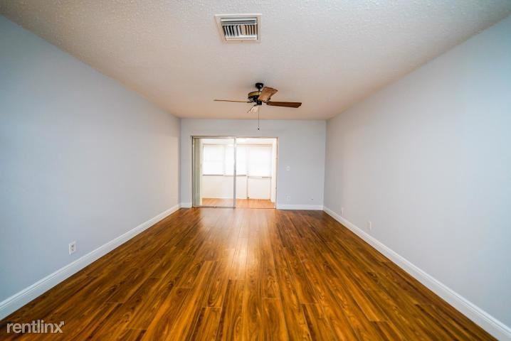 2633 Emory Dr W - Photo 3 of 10