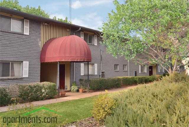 Regency Square Apartments - Photo 2 of 8