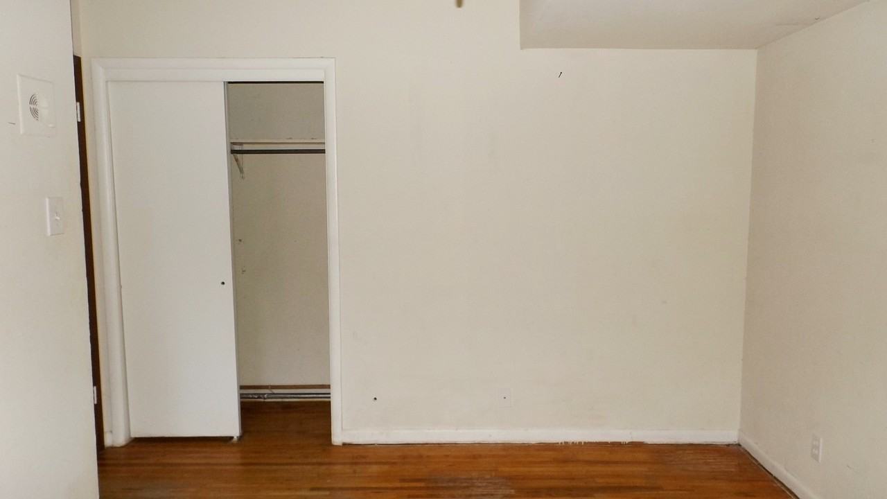 5820 Jennie Dr - Photo 2 of 6