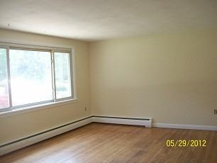 129 Woodward St - Photo 2 of 12